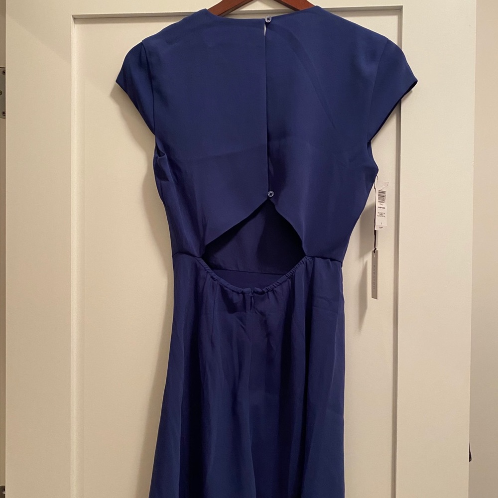 NWT | Aritzia Babaton Hamptons Mini Dress - Picture 3 of 3